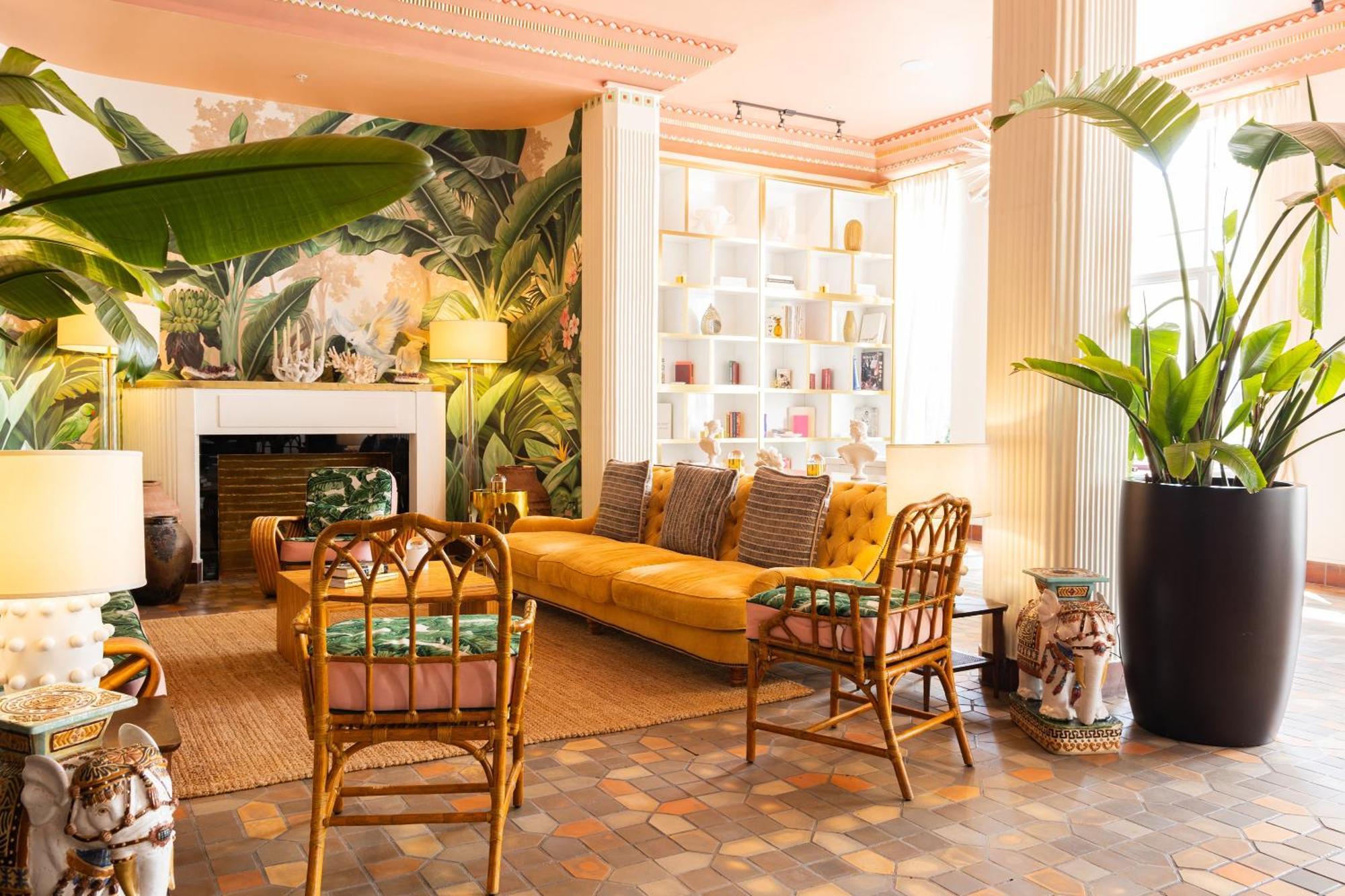 The Savoy Hotel & Beach Club Miami Beach Bagian luar foto
