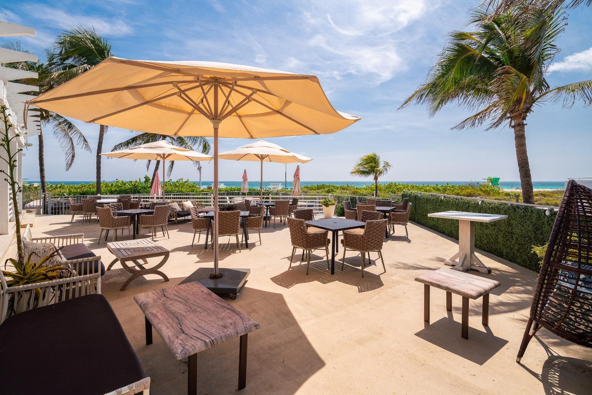 The Savoy Hotel & Beach Club Miami Beach Bagian luar foto
