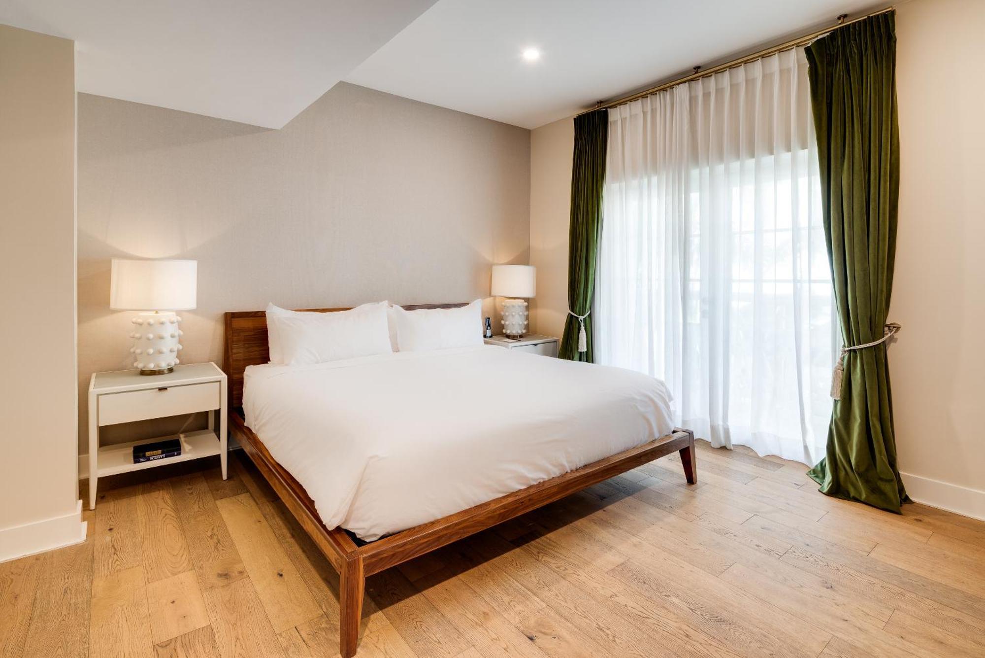 The Savoy Hotel & Beach Club Miami Beach Bagian luar foto