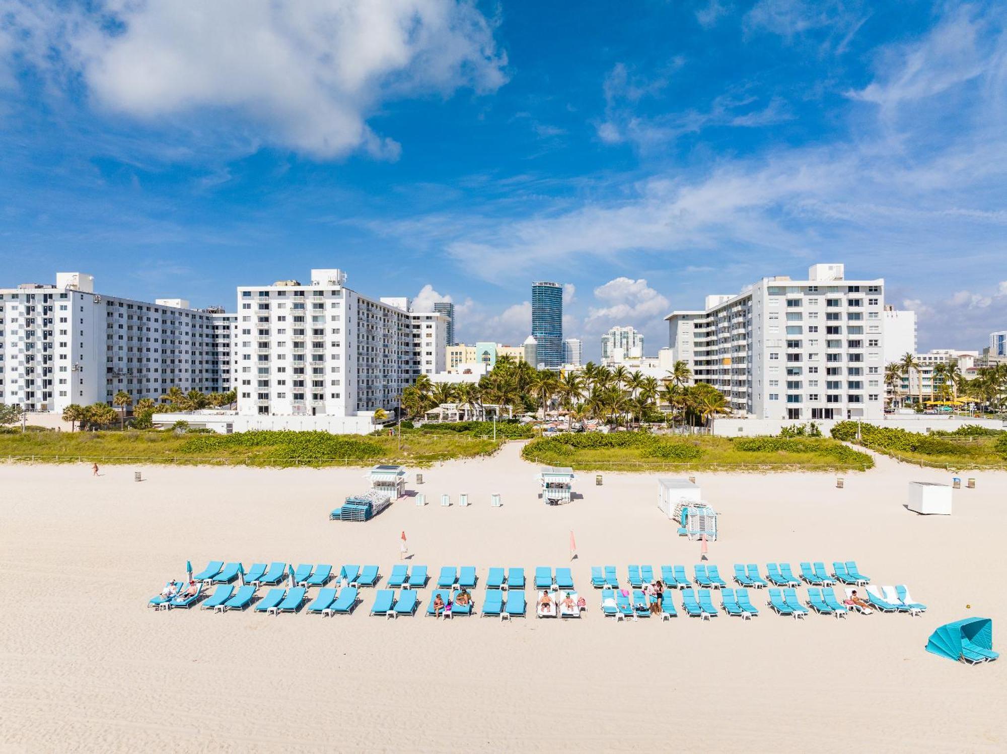 The Savoy Hotel & Beach Club Miami Beach Bagian luar foto