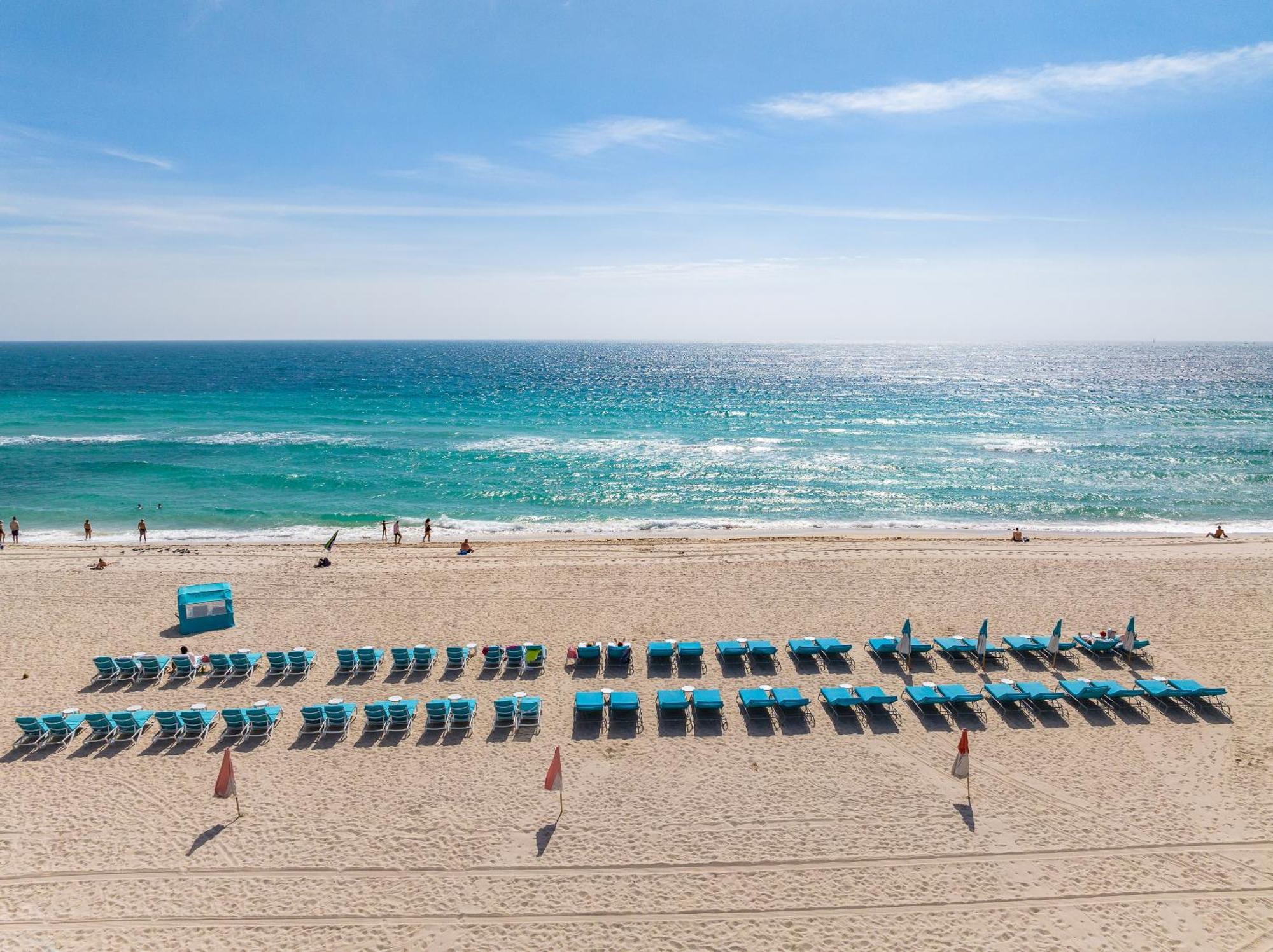 The Savoy Hotel & Beach Club Miami Beach Bagian luar foto